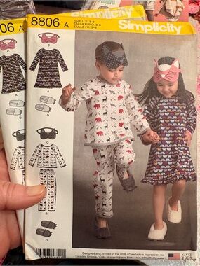 BN UNCUT SIMPLICITY 8806 A PAJAMAS SEWING PATTERNS UNISEX